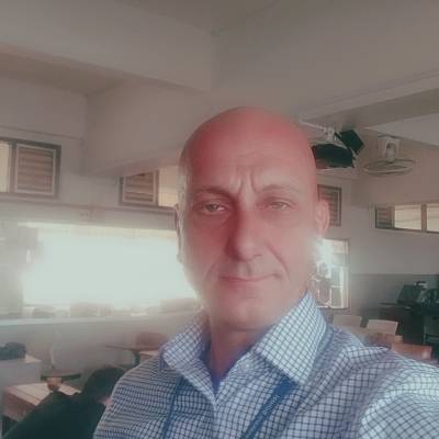 Teacher Darren  UK native speaker 